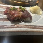 Kurogewagyuutoginzagyuutansemmonkurosawa - 黒毛和牛の肉寿司
