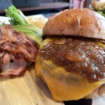 DOWNEY - Theburger
                        +フレンチフライ
                        +フリルレタス
                        + 目玉焼き
                        + ベーコン
                        +アボカド
                        + レッドチェダーズチーズ