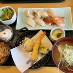 四季 花まる - すすきの店限定ランチ　※寿司8カンは決められた範囲の中から自由に選べるのがいいですね。天ぷら、蕎麦、サラダ、茶碗蒸し、汁物、デザートまでついてくるので非常にお得な内容でおすすめです。