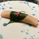 銀座鉄板焼き 肉一凛宮 - 桜餅