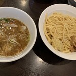 らーめんONE - つけ麺（生姜）中盛 300g 950円♪