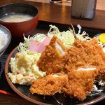 Tonkatsu Nikuryouri Mayu - アジ･イカ･サラダ定食(660円)