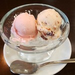 CAFE CUPOLA mejiro - ウイスキーレーズンといちごミルクのジェラート