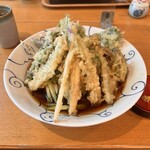 麦　kamiuma　ASAHIYA - 山菜天ぶっかけうどん 1,100円