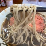 とらや - なかざわ製麺の紅生姜天そばをリフトす！