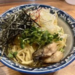 Menya Saichi - 麺は中太の丸断面の縮れ麺