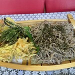 そば処三国 - 天ぷら8種類2個づつ・大盛り蕎麦2人前！