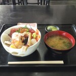 Hasegawa Shokudou - びっくり海鮮丼(1580円)