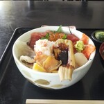 Hasegawa Shokudou - びっくり海鮮丼