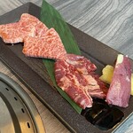 近江うし焼肉 にくTATSU 日本橋室町店 - 