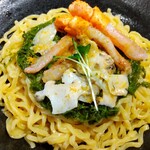 灼味噌らーめん 八堂八 - ざるらーめん海鮮(茹で前240g) 1600円、「春めかぶ」「生ズワイガニの炙り」「蝦夷アワビの昆布〆」「唐墨」「自家製梅漬け味噌」「北海道産の山わさび」