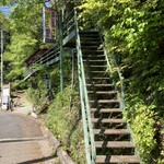 顔振茶屋 - 店は階段上がって2階にある。