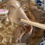 鉄板酒場 食炒音 - 薄切りチャーシューもたくさん入ってます！