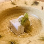 柚木元 - ⑧【合肴】
      自家製焼き胡麻豆腐、白味噌+蕗の薹の味噌掛け