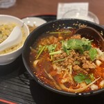 朝霞 刀削麺 - サンラー刀削麺とミニ炒飯