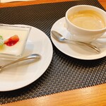 Bistro terroir - ブラマンジェとホットコーヒー