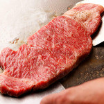 Marbled Japanese black beef Steak set ~A5 rank carefully selected sirloin~ 100g