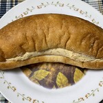 ブーランジェリー スドウ - たっぷりとピーナッツクリームを味わえるコッペパン