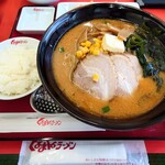 くるまやラーメン 青井店 - デラックスラーメン味噌卵抜き