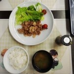 Animate cafe - ごめんこれ味しない」生姜焼き定食
