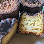 カヌレ - プレーンの断面。