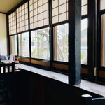 Unagi Matsukawa - 【内観】開放的な広い店内。他に、小上がりの大座敷とたたきの上で共にテーブル席