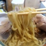 博多とんこつ 天神旗 - 豚豚塩 麺リフト
