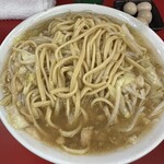 Ramen Jirou - 麺線。ほどよい茹で加減。