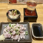 Yakitori Senmonten Kagiya - こぶくろ刺し　お通し　日本酒（廣戸川）