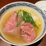 馳走 啐啄一十  - 【写真⑯】高森和牛のサーロインの一部(沼本カット)、お揚げ、真昆布&4種(いりこ、鰹節、鯖節、あご節)の節の出汁しゃぶ