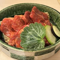 牛刺しと焼肉 仔虎 クリスロード店 - 