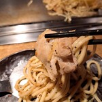 Okonomiyaki Micchan Souhonten - たっぷり胡椒のレモン焼きそば