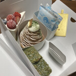 パティスリーシイヤ - 左からガトーフレーズ、塩モンブラン、ベルデュール