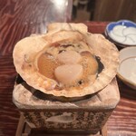 Akita Banya Sakaba - ホタテの貝焼き（お通し）