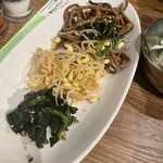 タレ焼肉と包み野菜の専門店 焼肉くるとん - 