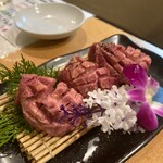 炭火焼肉 ひびの亭 - 