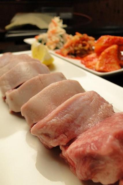 まとめ買いプロモーションの-力豚 極上厚切り•豚タン 500g：高•知県大月町