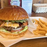 ザグッドベアーバーガー - A.B.C burger（ｱﾎﾞｶﾄﾞﾍﾞｰｺﾝﾁｰｽﾞﾊﾞｰｶﾞｰ）1,680円