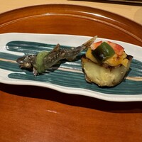 銀座 しのはら - 琵琶湖の稚鮎、小さいですが香りを楽しめました