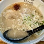 Ramen Unari - 火豚骨ラーメン