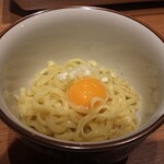 焼肉つじむら - 麺は浅草の開化楼の特製麺を使用　卵まぜ麺(550円)