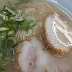 味心 - チャーシューの脂の甘味がスープに良く合う！