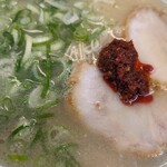 味心 - 秘伝辛味ダレを投入