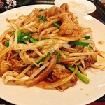 太まる 志津店 - 週替わりランチ：ホルモンと野菜炒め