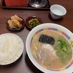 Maru Boshi Ramen - ラーメン550円とご飯150円