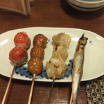 阿うん 博多串焼きの店 - トマト、つくね（軟骨入り）、牛すじ、ししゃも