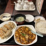 満州香 - 麻婆豆腐と焼餃子定食