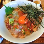 ミハラ キッチン - 海鮮ユッケ丼定食