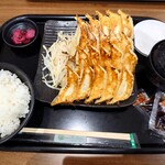 Ishimatsu Gyouza - 餃子20個定食（1,720円）