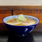 ウリナム食堂 - 料理写真:醤油らーめん